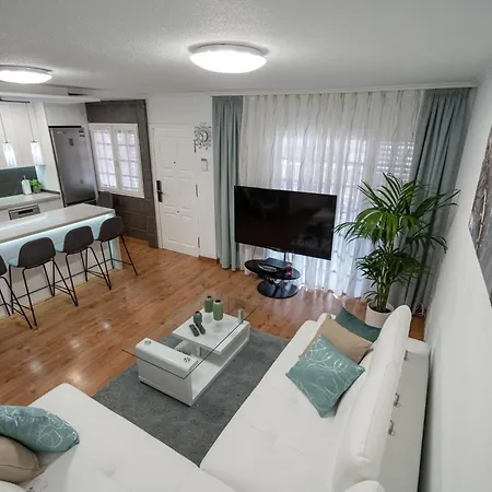 شقة Casa Brisa De كانديلاريا